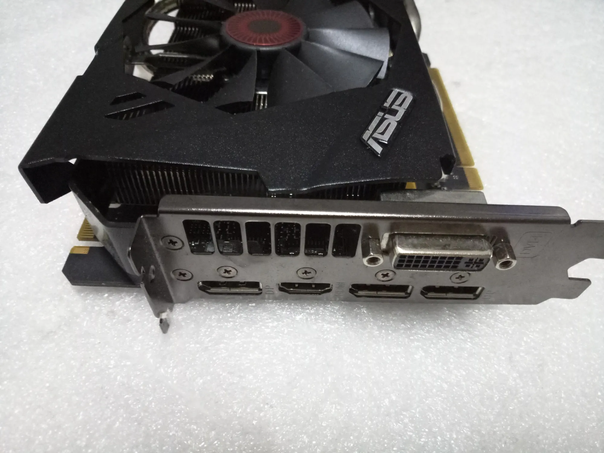 ASUS оригинальная видеокарта GTX980 4G б/у 90% новая