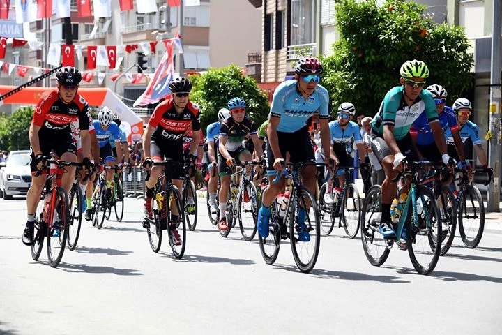 Команда Costelo BNP Swiss UCI одобренный велосипедист