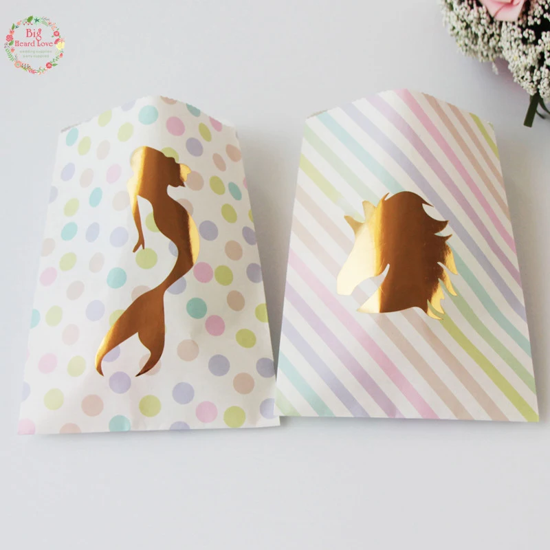 

12Pcs Gold Animal Paper Gift Bags Rainbow Color Candy Bags for Fish Party Baby Shower Beautiful Fish Birthday Party Supplies