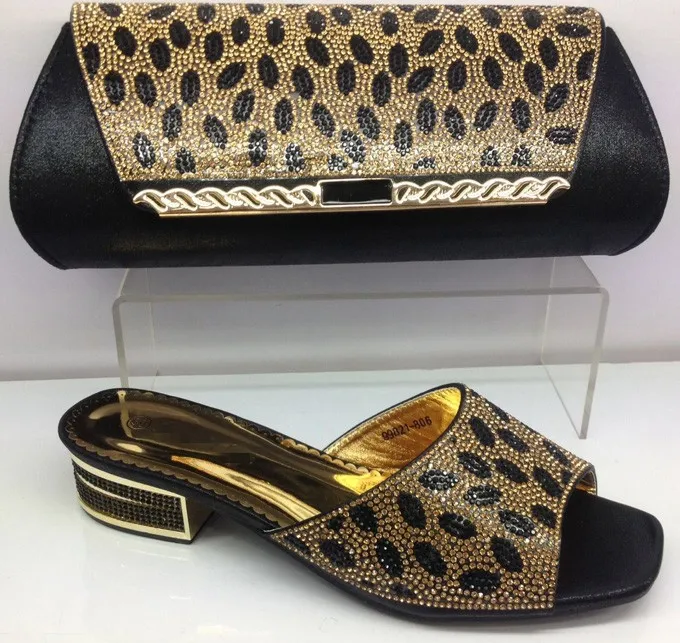 Мода Королевский синий низкий квадратные каблуки тапочки насосы shoes and hand сумка с