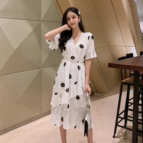 Корейское модное летнее платье 2019 с V образным вырезом свободное короткое в
