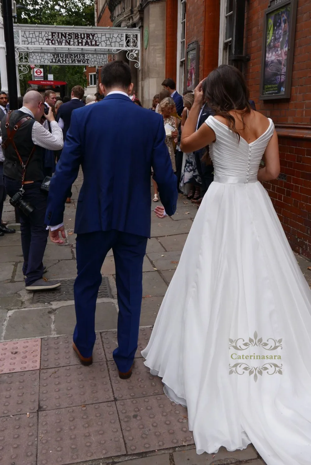 Женское свадебное платье с открытыми плечами белое длинное ТРАПЕЦИЕВИДНОЕ