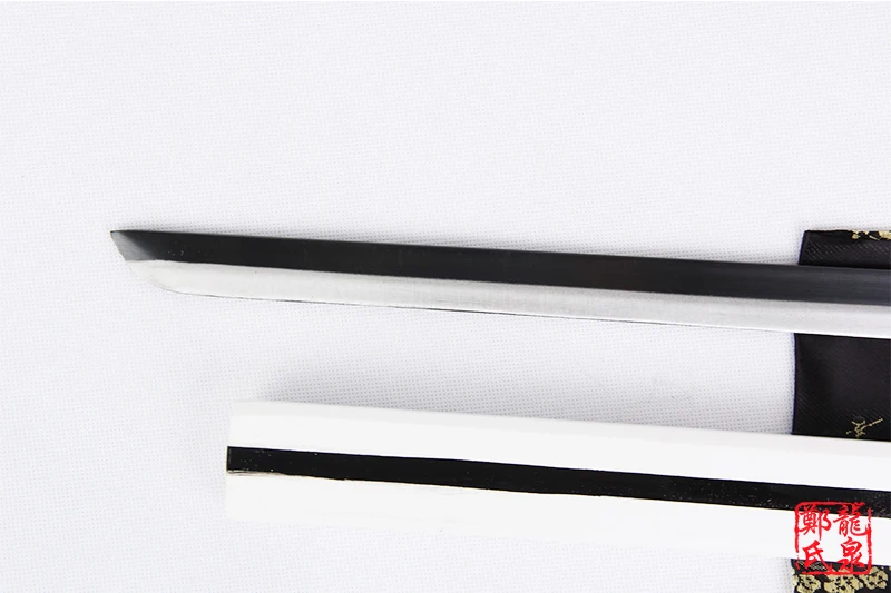 Реальный KATANA Косплей мечи из углеродистой стали у героя мультфильма Саскэ Утиха меч для героя аниме «Наруто hotage тему аниме покрытие с чёрным лезвием, белый/черный Сая