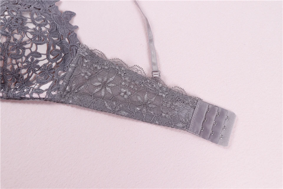 New Sexy Lace Underwear Seamless Comfortable Women Bra Fine Embroidery Lovely Girl Push Up Bra