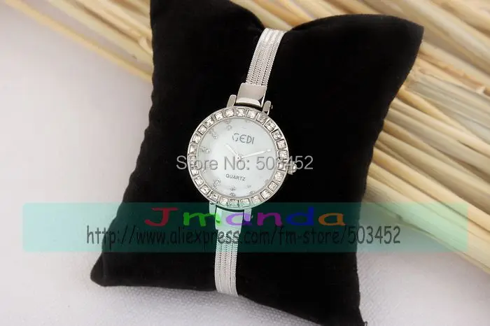 Часы женские кварцевые под розовое золото с браслетом и кристаллами GEDI-H6004 |