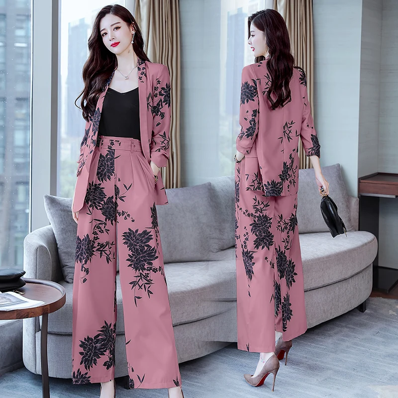 Женский офисный костюм из двух предметов кофта с цветочным принтом и брюки