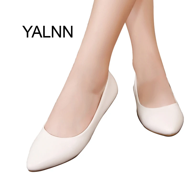 YALNN/Новая женская обувь на плоской подошве кожаные туфли с острым носком для