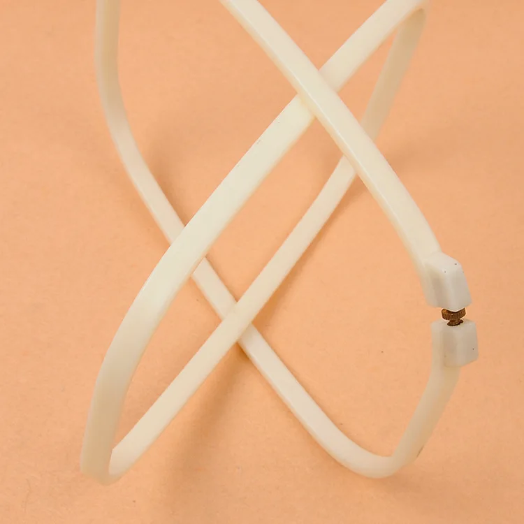 

ABS Plastic Embroidery Hoop Square 18*18CM Tambour Craft Tools Embroidery Tools