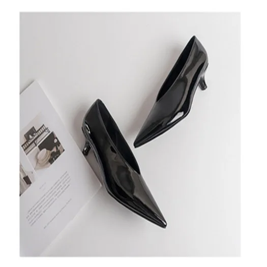Black Patent 3cm Winkle Picker Большой размер Кожаные насосы на низком каблуке тонкий подиум Размер 33 котенок суд офис обувь черный Указательный палец замша женщина средняя пятка китайская новая Весна осень мода Китай - Цвет: Black Patent 3cm