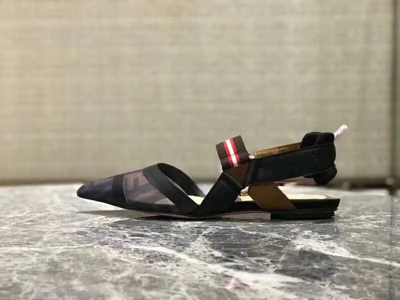black flat heel Весенне-летние, воздушные, сетчатые свадебные туфли Для женщин на высоком каблуке, острый носок взлетно-посадочной босоножки с вышивкой; женские туфли с мозаичным рисунком - Цвет: black flat heel