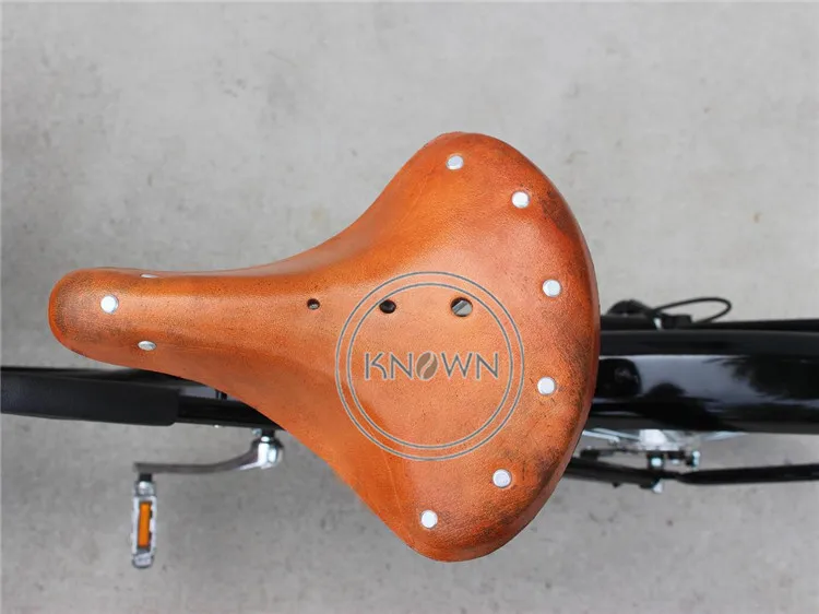 Винтажный кофейный электрический или неэлектрический велосипед грузовой