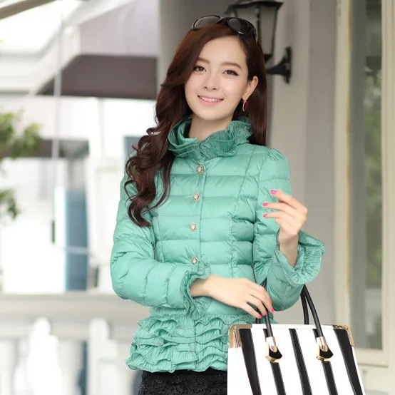 light green QPUDPK Элегантное зимнее женское пальто с рюшами, осень, новая мода, Круглый ворот, короткие теплые куртки для женщин, одноцветные хлопковые парки - Цвет: light green
