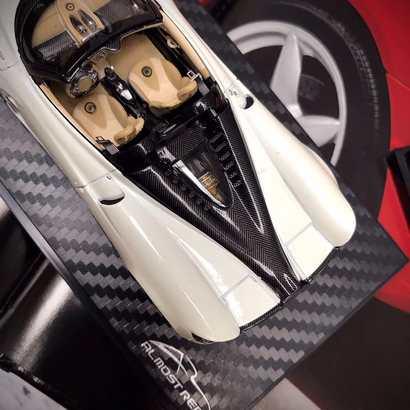 НОВАЯ литая металлическая модель 1/43 года, Pagani Wind Son, модель суперкара, игрушки для детей