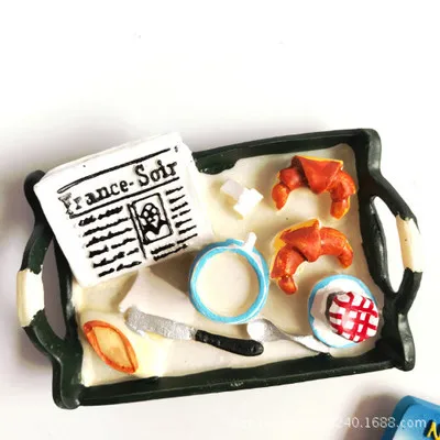 

Наклейки на холодильник с сувенирами из французской еды