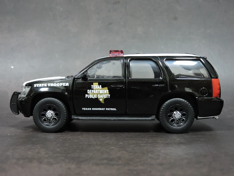Специальный литой металл 1/32 Tahoe классический американский автомобиль модель дома дисплей Коллекция с упаковкой