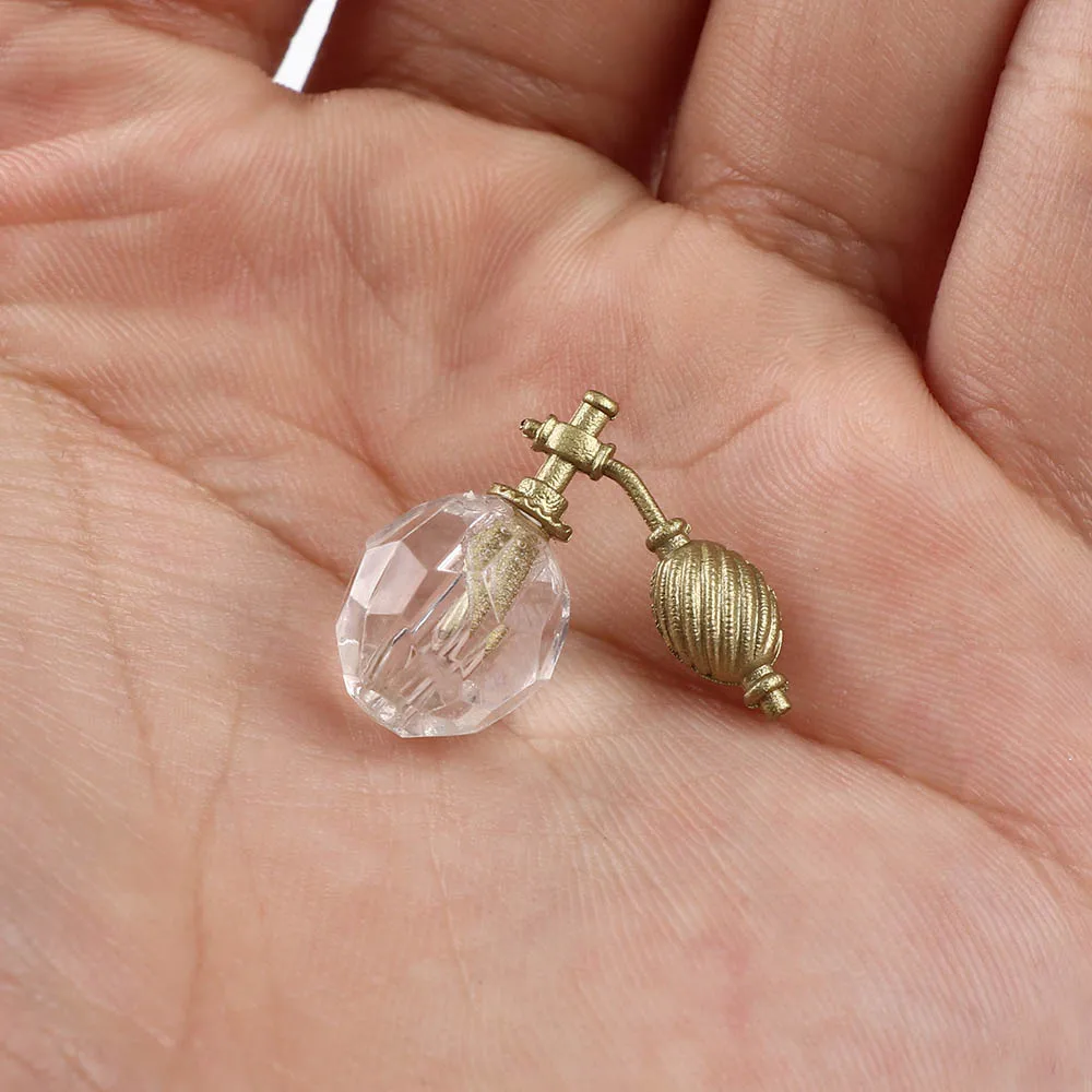 Мини милый кукольный домик 1/12 миниатюрный флакон для духов ванная комната