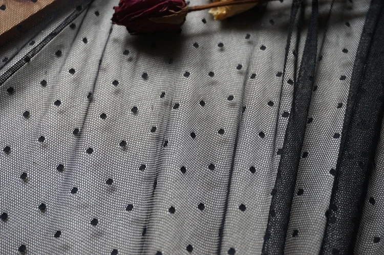 Новый дизайн черно белая вышитая фатиновая ткань в горошек свадебный кружевной