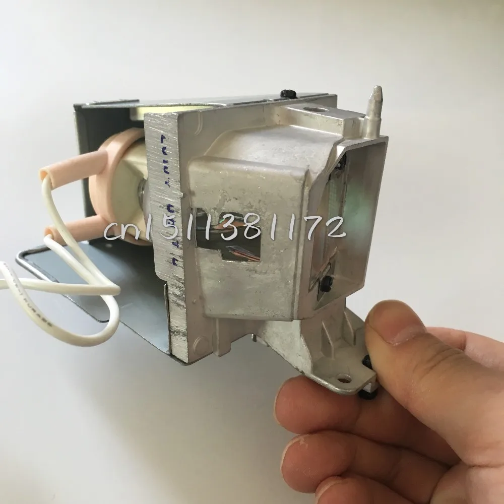 Бесплатная доставка! Оригинальная лампа проектора с жильем SP.8VH01GC01 для Optoma HD141X