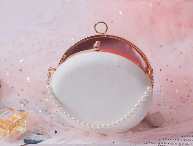 

Angelatracy 2019 New Arrival Vintage Lady Pearl Chain Circular Embroidery Floral Flower Box Evening Bag Handbag Day Clutches