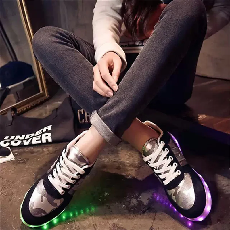 ПРИВЕЛО Обувь мужчины Кроссовки USB Зарядка Новый tenis led пара Флэш-квартира с