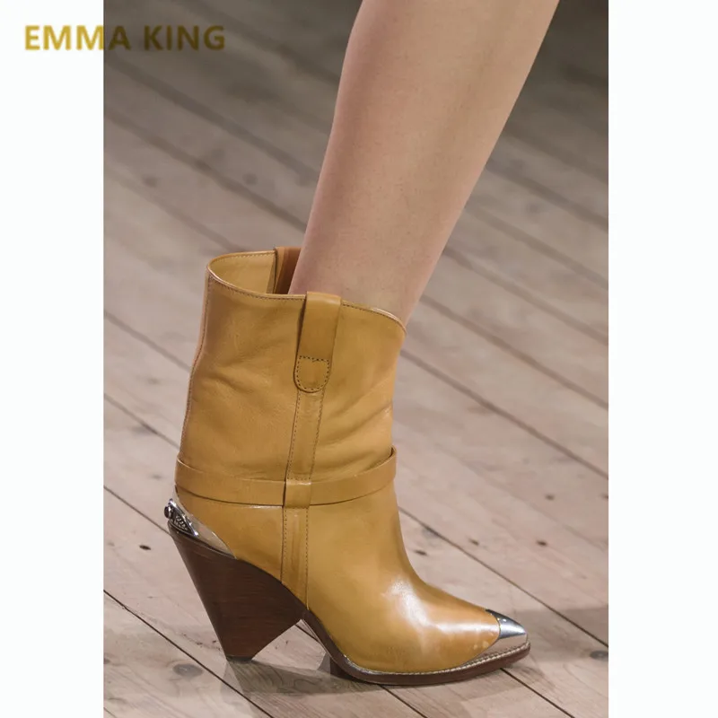 EMMA KING/кожаные сапоги до середины икры с металлическими заклепками и острым