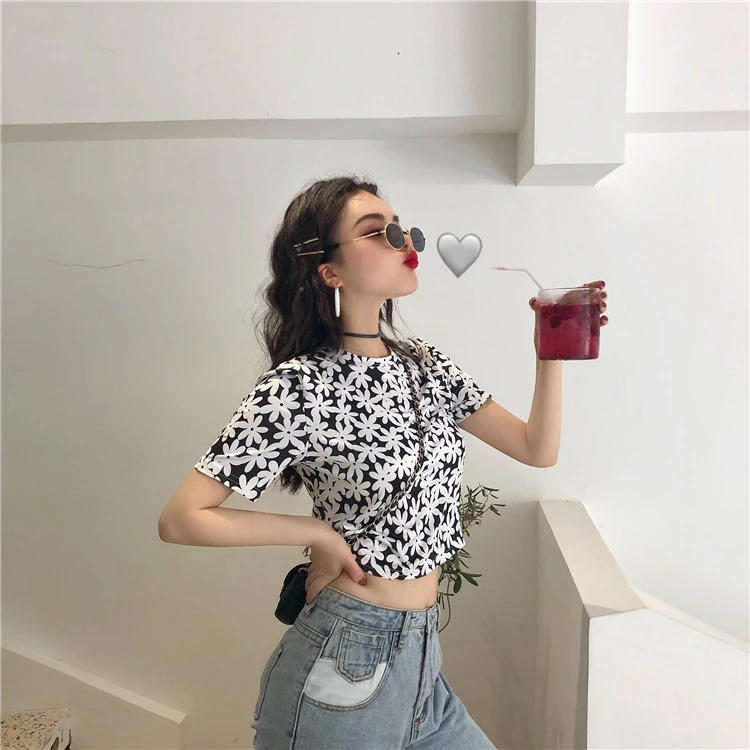 Moda feminina повседневная Летняя женская одежда с цветочным рисунком футболки милые