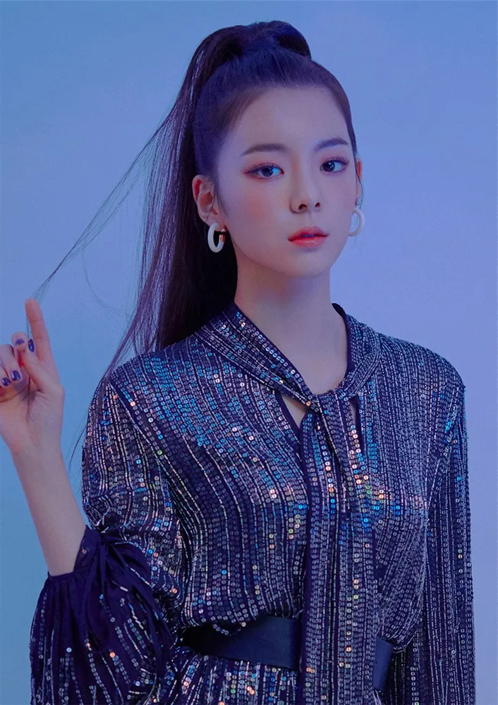 Светло-серый ITZY Kpop постеры корейские певцы глянцевые бумажные принты четкое изображение яркие цвета украшения дома - Цвет: Светло-серый
