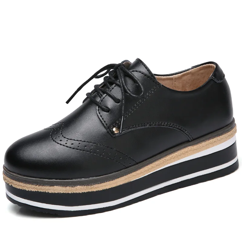 Женская обувь на платформе из натуральной кожи шнуровке толстой подошве