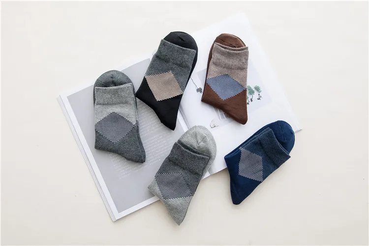 Осенне зимние простые мужские хлопковые носки в Корейском стиле с