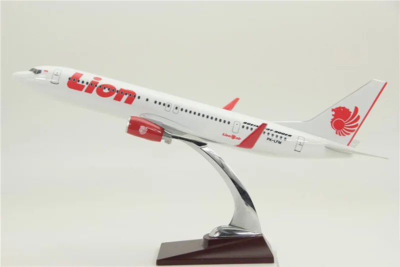 1/100 масштабный самолет 40 см Boeing B737-900 Индонезия Лев воздушная линия модель игрушки