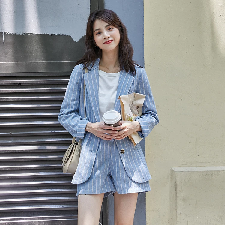 Женские офисные костюмы из хлопка и льна с шортами полосатая куртка длинным