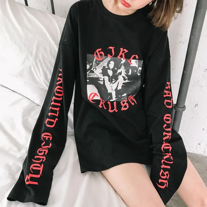 Готические буквы печати oversize-свитшот для Для женщин 2017 Новая весенняя одежда Street