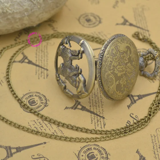 

wholesale Bronze Wolf Hollow Quartz man Pocket Watch dog fob watches Necklace Pendant Women Men's Gifts brown vintage retro