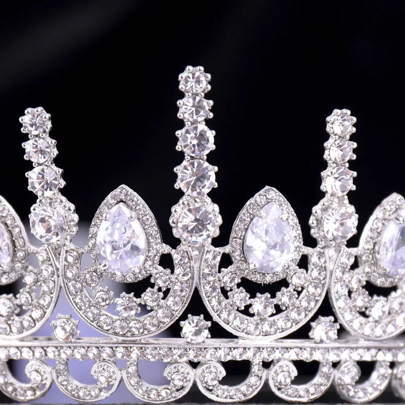 Серебряный Цвет большой капли воды Форма с украшением в виде кристаллов Стразы