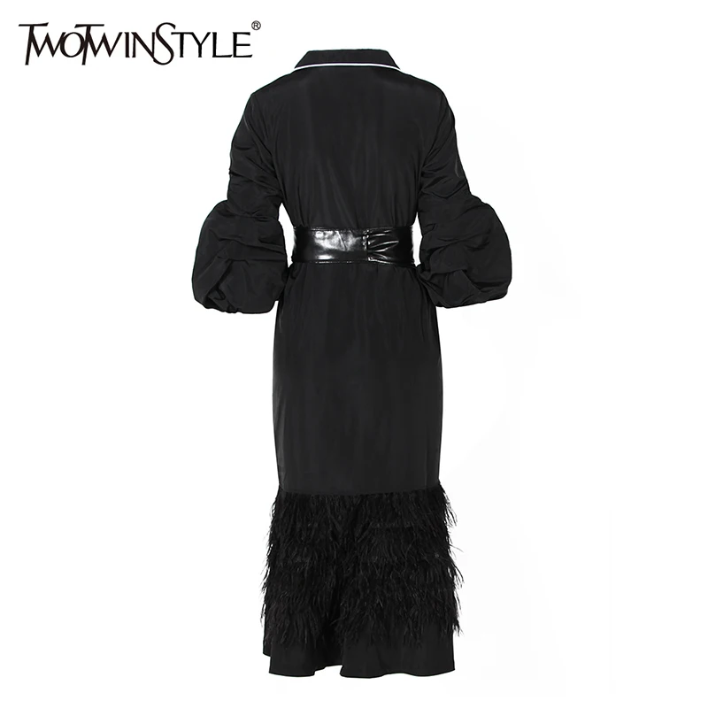 Ветровка TWOTWINSTYLE с перьями рукавом-фонариком из искусственной кожи высокой