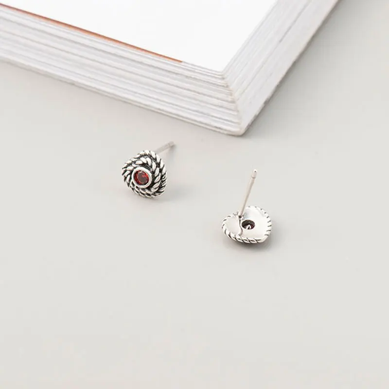 BUDONG Vintage Rope Winding Heart Stud Earrings for Women 925 Sterling Silver Wire Red Zircon Gothic Earring Jewelry LHE0054 | Украшения и