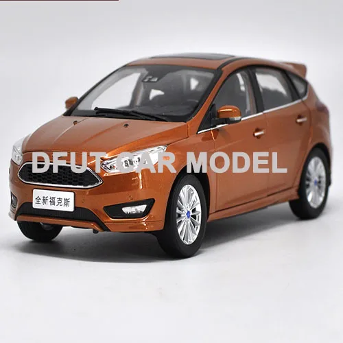 Литье под давлением 1:18 лиса фокус модель автомобиля игрушка в коробке для подарка/коллекции/детей/украшения - Цвет: 1