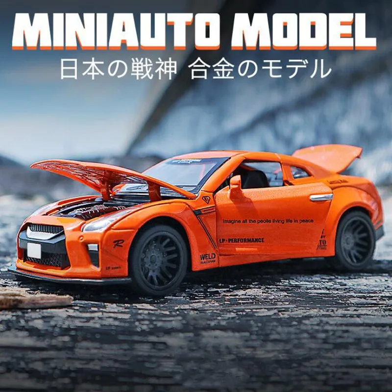 Модель автомобиля из сплава в масштабе 1:32 модель спортивного Nissan GTR игрушки для