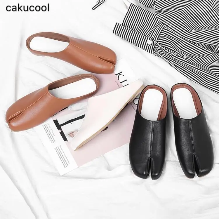 Женские кожаные шлепанцы Cakucool на шпильках с острым носком в европейском и