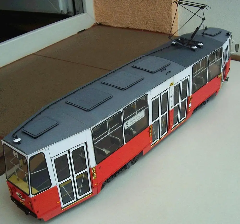 DIY Бумажная модель польский трамвайный автобус 105N мальчик подарок бумажное