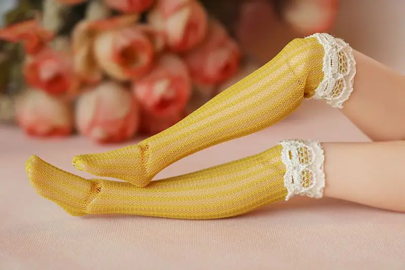 dark yellow 1 пара кукольных красивых кружевных цветных запасов для Blyth, Azone, Licca, Momoko, Barbies 1/6 кукольные носки одежда аксессуары для девочек игрушка - Цвет: dark yellow