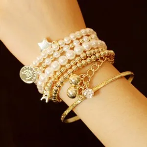 

Fashion Female Bohemian Bead Coin Eiffel Tower Pendant Bracelet Multilayer Imitation Pearl Charm Bracelet Jewelry For Women