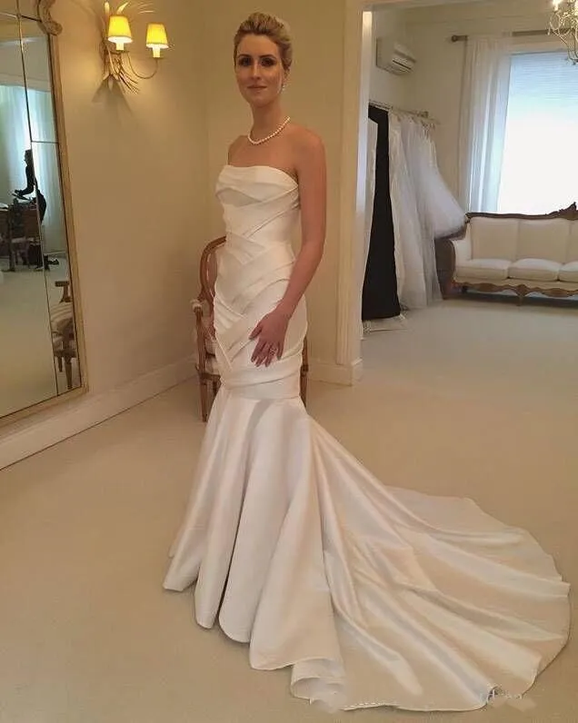 

Elegant Satin Mermaid Wedding Dresses Strapless court Train Sleeveless Bridal Dress Pleats Lace Up Country Garden Wedding Gowns