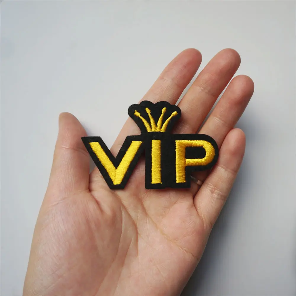 4 см VIP Золотые желтые вышитые нашивки в виде короны приклеиваемые термоклейкие