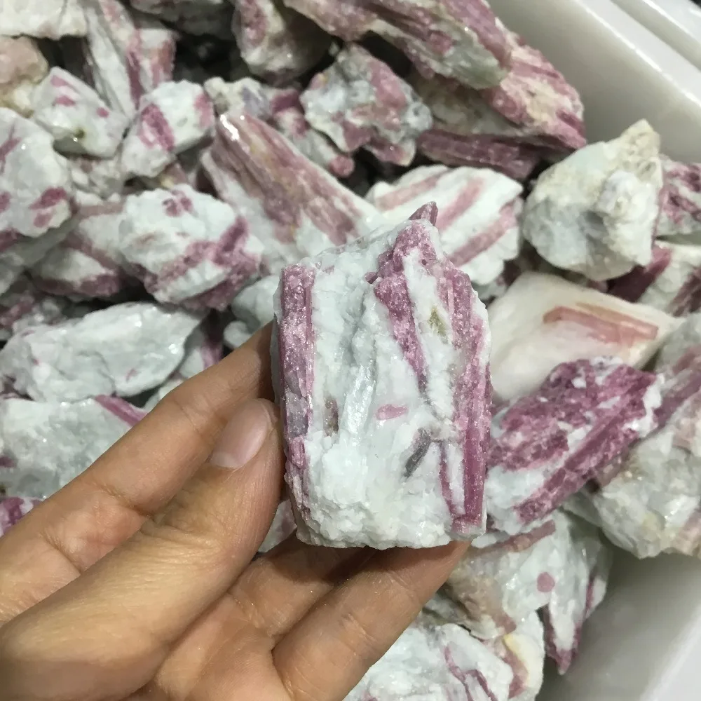 Природный красный турмалин rought stone rubellite stones|Камни| |