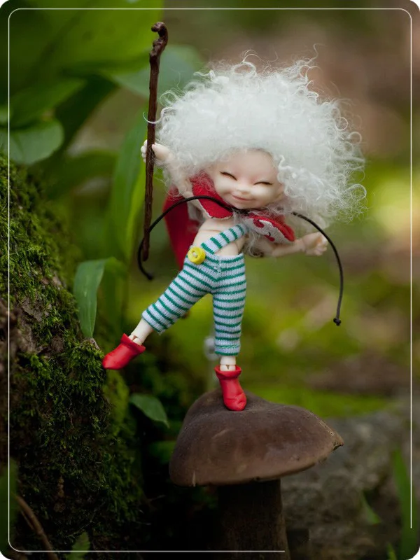 

1/12 scale BJD about 10cm pop BJD/SD mini cute kid Resin figure doll Model Toy gift.Not included Clothes,shoes,wig