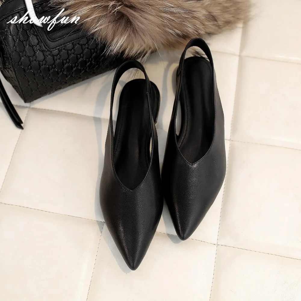 Женские босоножки на плоской подошве из натуральной кожи с ремешком пятке