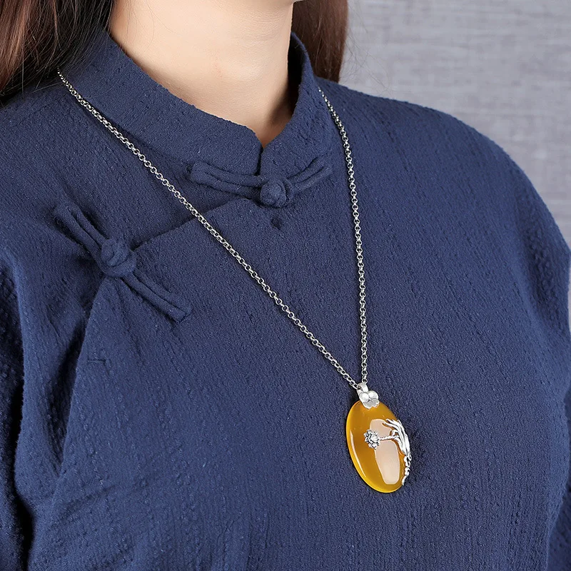 Вера Полароид S925 чистого серебра инкрустированные агатом халцедон Гуаньинь