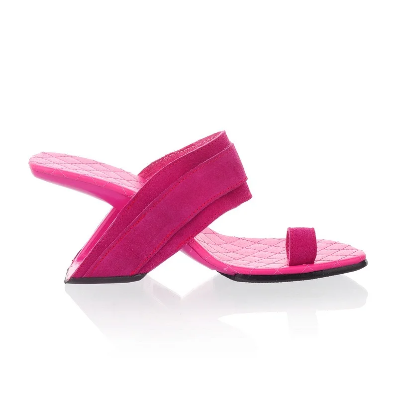 Женские шлепанцы брендовые летние сандалии 2018 женские модные Вьетнамки с