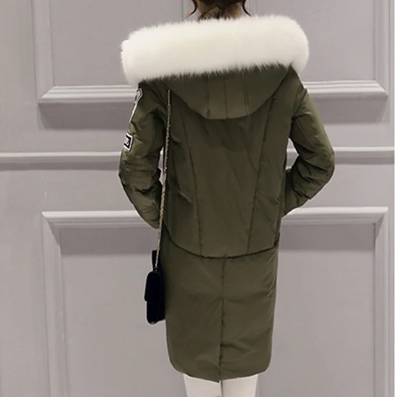 

2020 Natural Fox Fur Collar Hooded Womens Winter Jackets And Coats New Hot Sale European Style 90% White Duck Down Parka WUJ0717